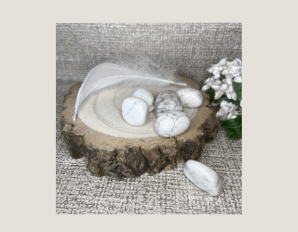 white howlite tumblestone